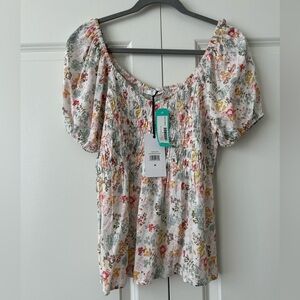 Luq woven babydoll blouse with smocking detail, floral, women’s size M